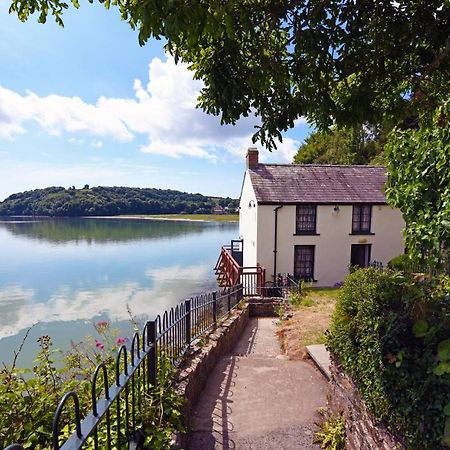York Lodge- Spacious 3 Bed Bungalow With Wonderful Estuary Views Laugharne Eksteriør bilde