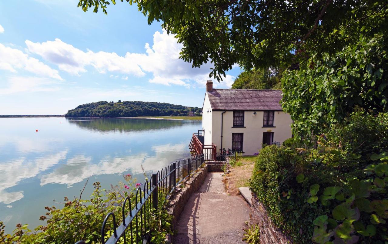 York Lodge- Spacious 3 Bed Bungalow With Wonderful Estuary Views Laugharne Eksteriør bilde